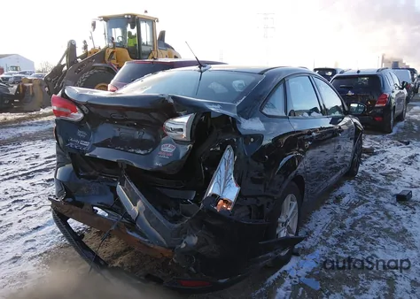 2015 Ford Focus Se z USA, uszkodzony, nr VIN 1FADP3F23FL276290